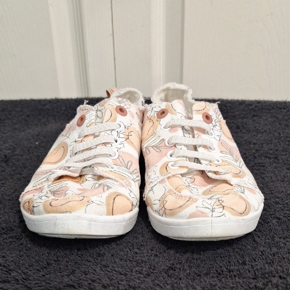 Vionic Beach "Pismo" Slip-On Sneakers - 7 ½ - Floral Peach White Faces Fruit - Picture 3 of 10